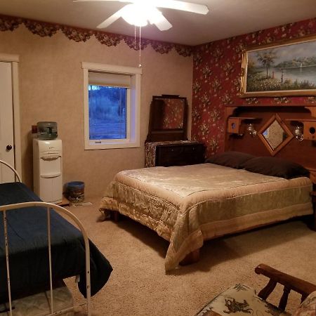 Sunlit Oasis Bed & Breakfast Notom Bagian luar foto