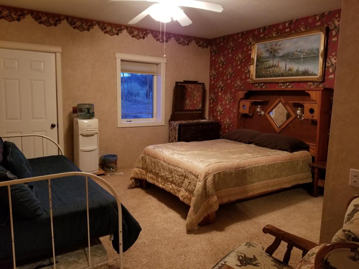 Sunlit Oasis Bed & Breakfast Notom Bagian luar foto