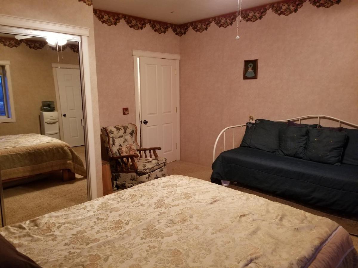 Sunlit Oasis Bed & Breakfast Notom Bagian luar foto