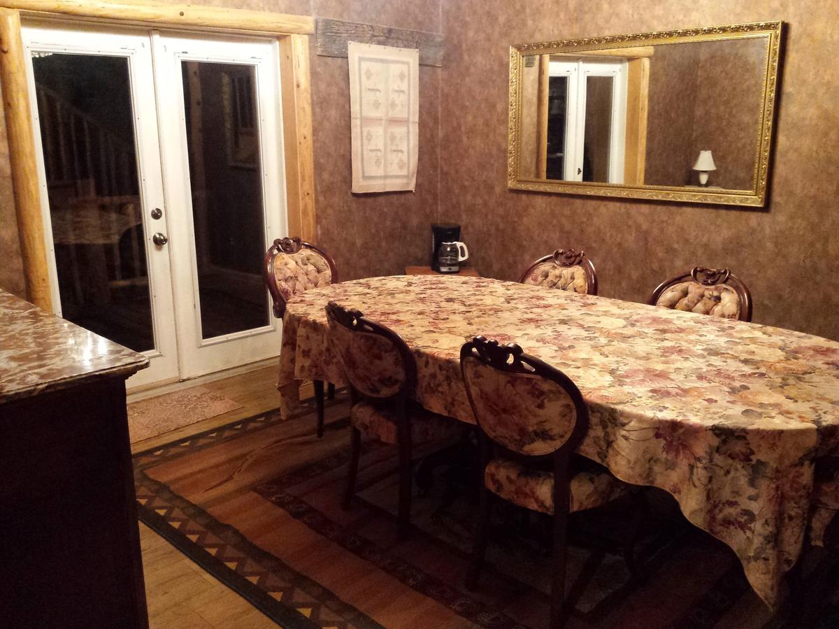 Sunlit Oasis Bed & Breakfast Notom Bagian luar foto