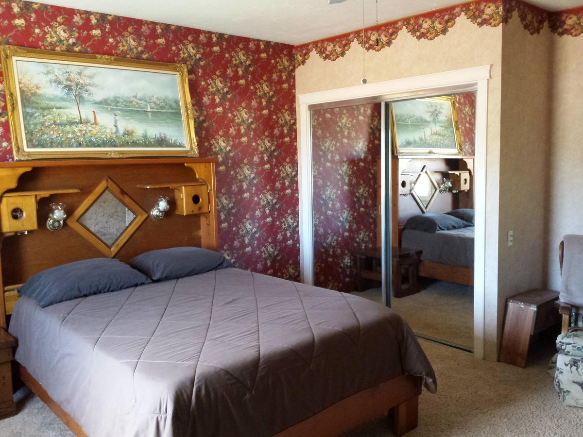 Sunlit Oasis Bed & Breakfast Notom Bagian luar foto