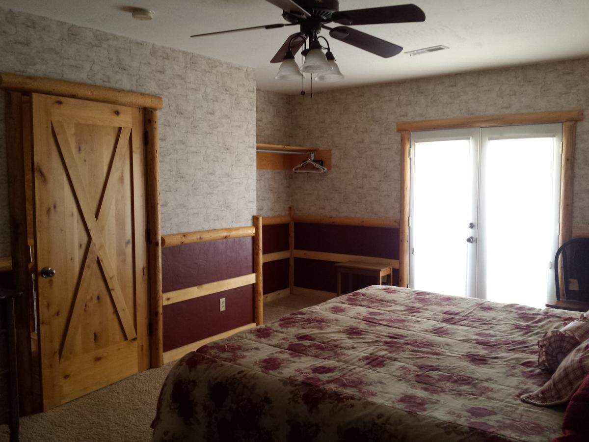 Sunlit Oasis Bed & Breakfast Notom Bagian luar foto