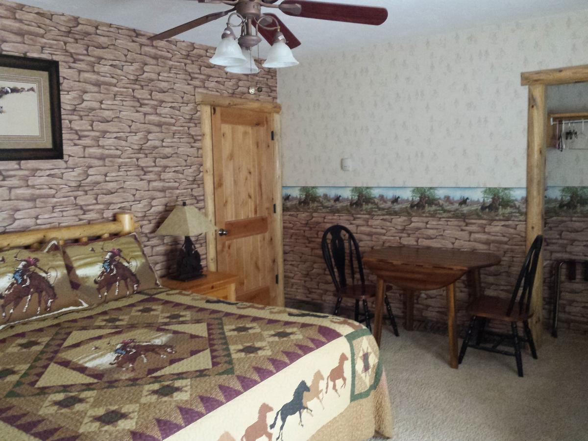 Sunlit Oasis Bed & Breakfast Notom Bagian luar foto